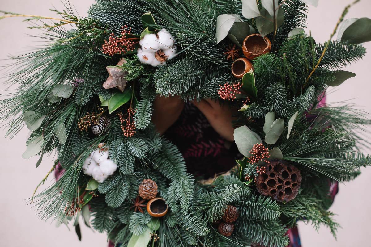 5. The finished wreath, decorated with seed pods