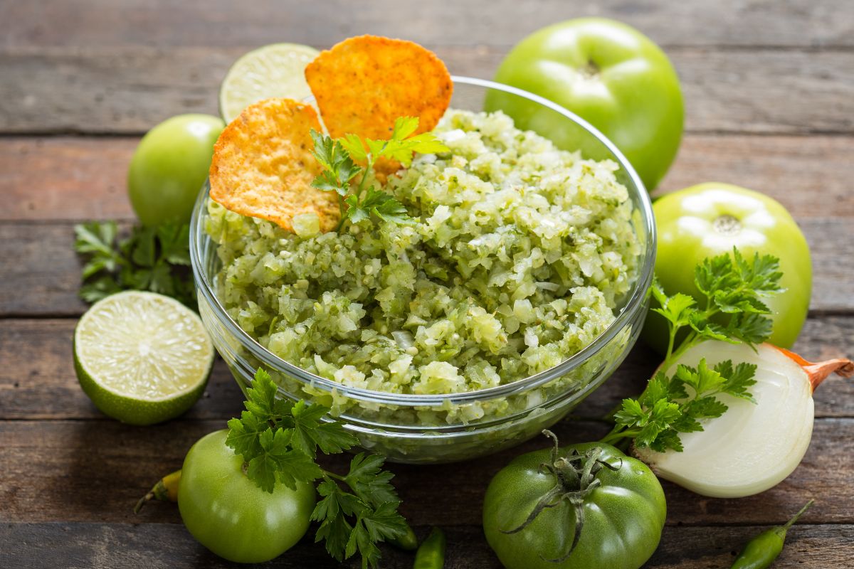 Salsa verde made using tomatillo