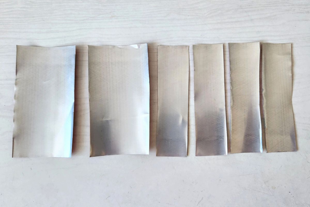 Aluminium labels cut