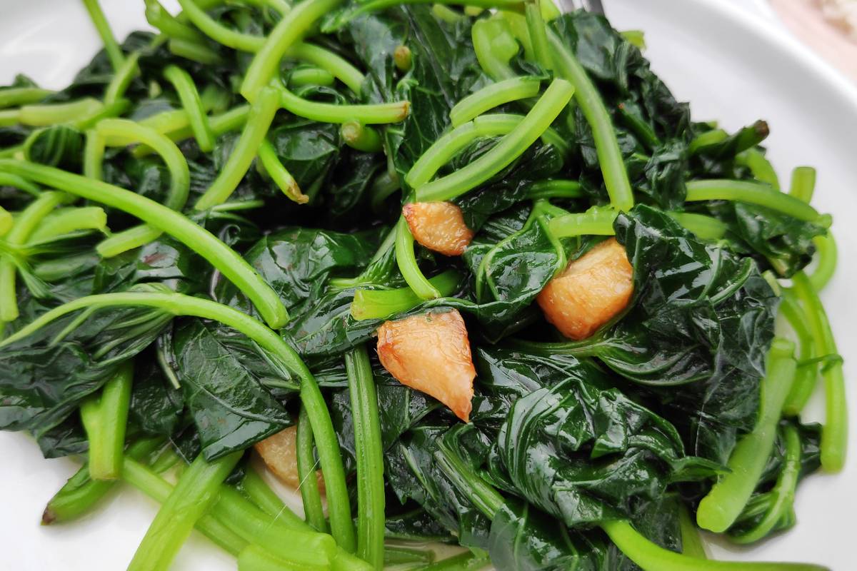 Stir fried sweet potato leaves with garlic