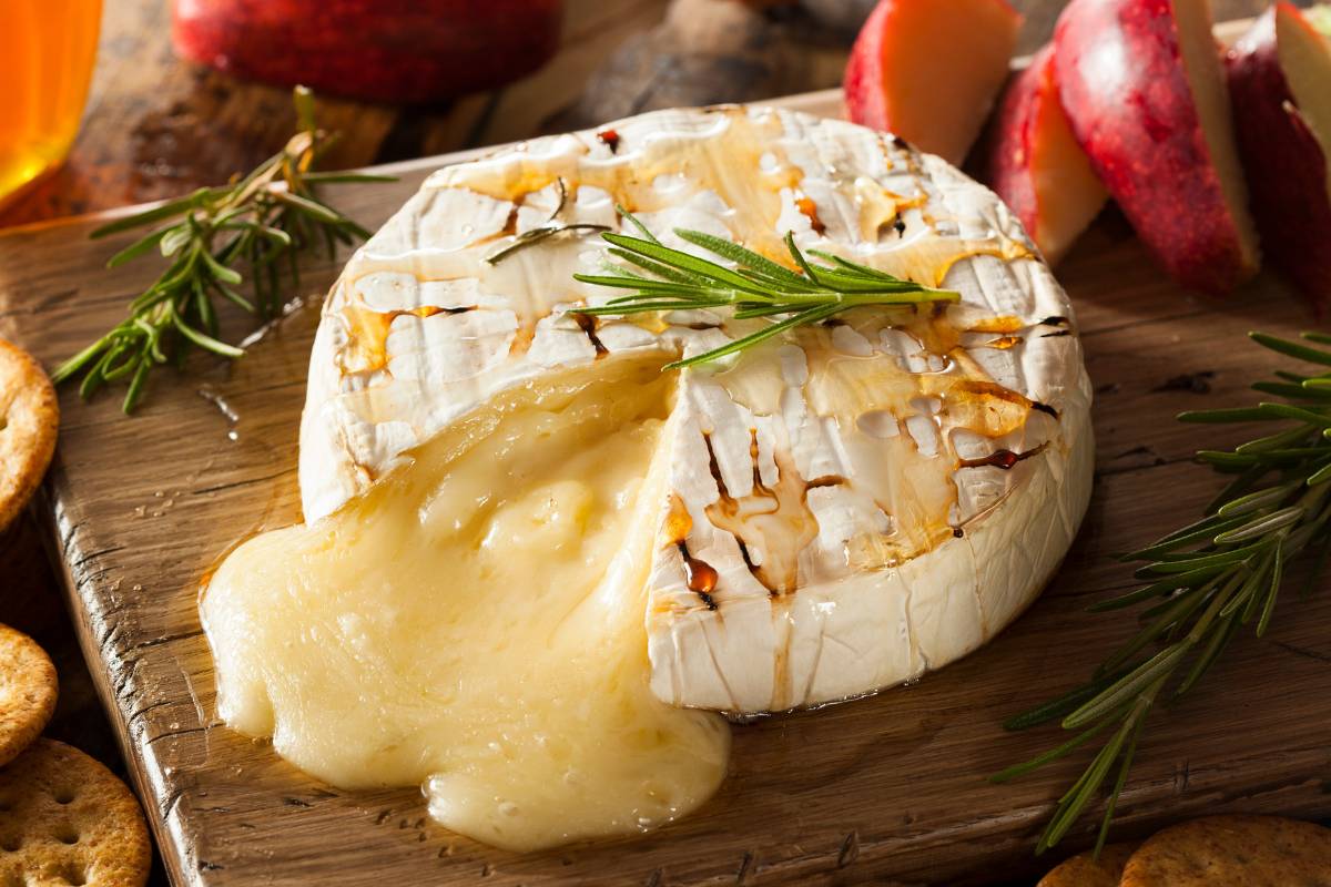 baked camembert drizzled with honey garlic