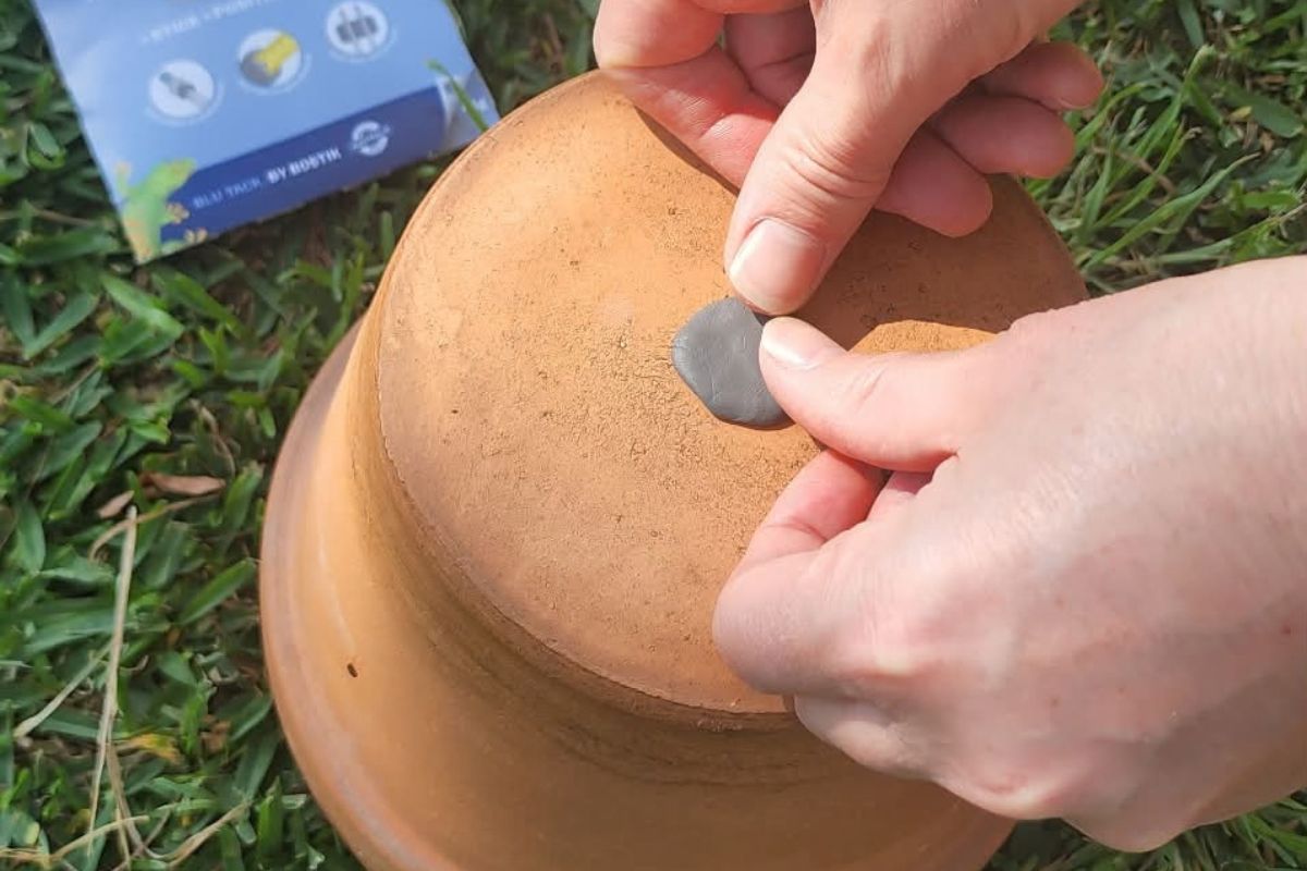 Sealing Olla Pot Hole