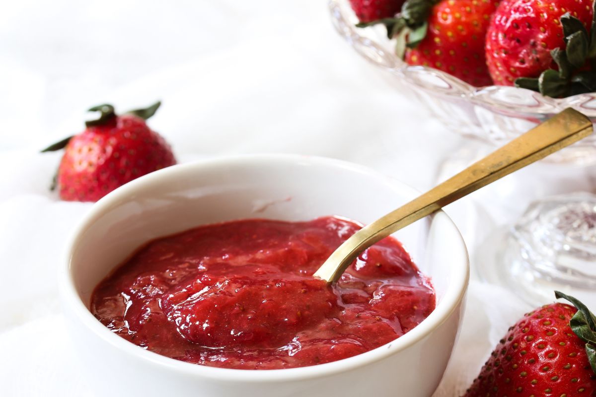 strawberry sauce