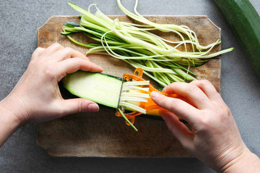 zucchini noodles with julienne peeler