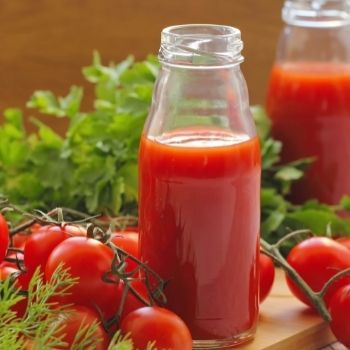 3 Ways to Preserve Your Homegrown Tomato Crop: Freezing, Bottling, and Drying