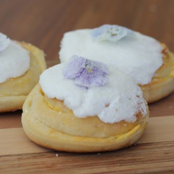 How to Make Crystallised Flowers: A Step-by-Step Guide